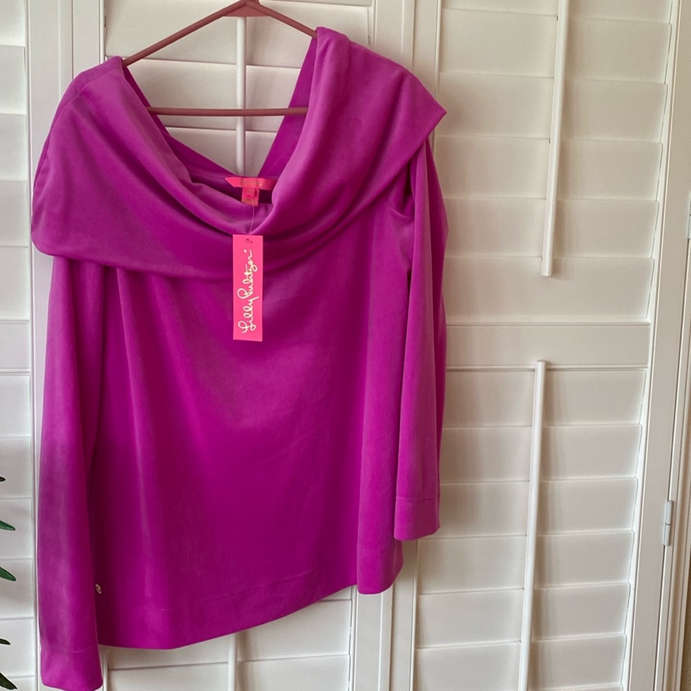 New with tags Lilly Pulitzer hot pink sweater!